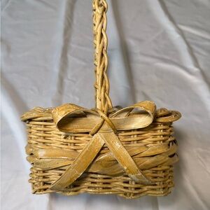 Vintage Tan Woven Wicker/Rattan Basket with Bow Rustic